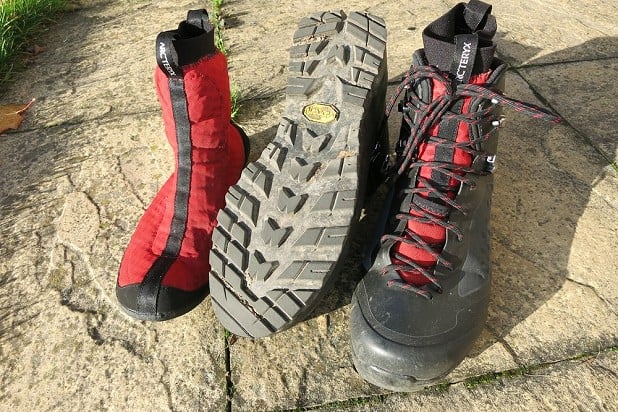 BoraÂ² Mid GTX Hiking Boot - inner boot, sole and complete boot.  © TobyA