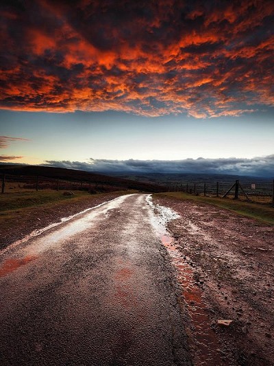Road over Long Mynd   © Tim Gardner