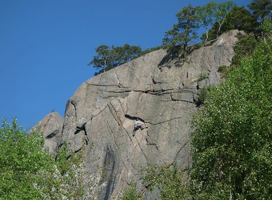 Unknown climber on the classic Villskudd at Välseröd  © Lee Harrison