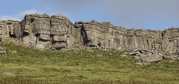 A busy day at Stanage. Photo: Chris Craggs  © UKC News