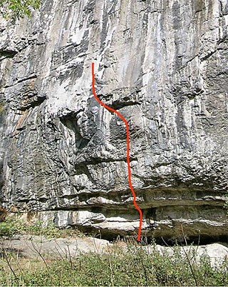 The line of Hubble (8c+) at Raven Tor.  © Alan James