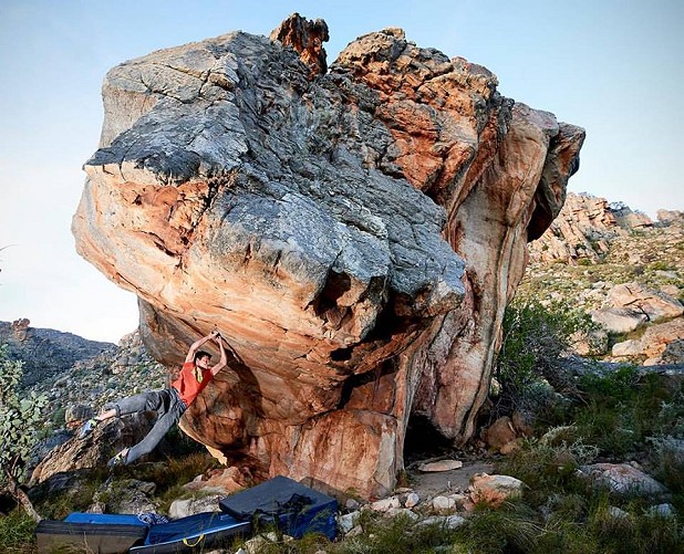 Paul Robinson on The Dragon's Guardian, ~8C, Cederberg, South Africa  © Jaques Van Zyl