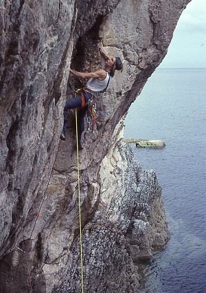 Steve Bell looking cool on Call to Arms (E4) at Anstey's Cove  © Steve Bell Collection