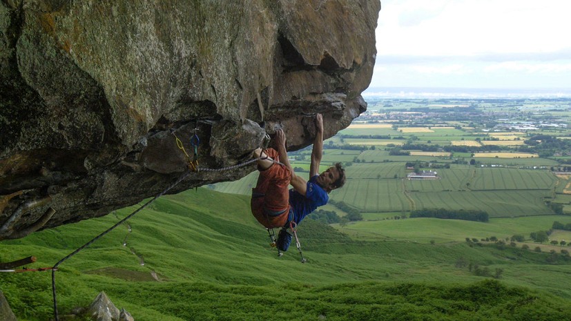 Infusoria breaches the biggest roof on sandstone in the UK  © Coldhouse Collective