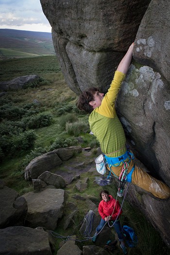 Rob embracing yet another mid-grade classic (aka. jamming horrorshow), this time The Vice at Stanage.  © Duncan Campbell