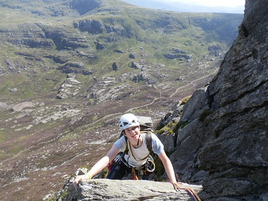 emc110502 finishing the Knight's Move pitch on Grooved Arete, East Face of Tryfan.  © Crofty