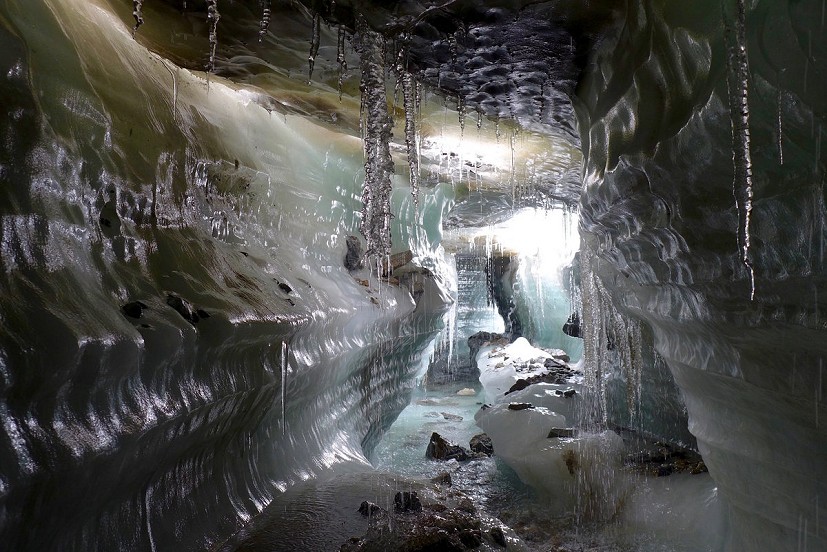 Glacial tunnel and river below G4  © Luka Lindic