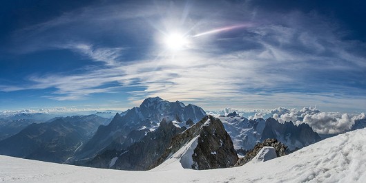 Two alpinists descending from Pointe Whymper.  © Josh Willett