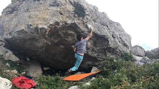 Catching the lip on Workshy in The Cuttings Boulderfield  © George William Sharp