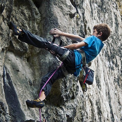 Toby Roberts on his way to ticking Revelations 8b  © Tristian Roberts