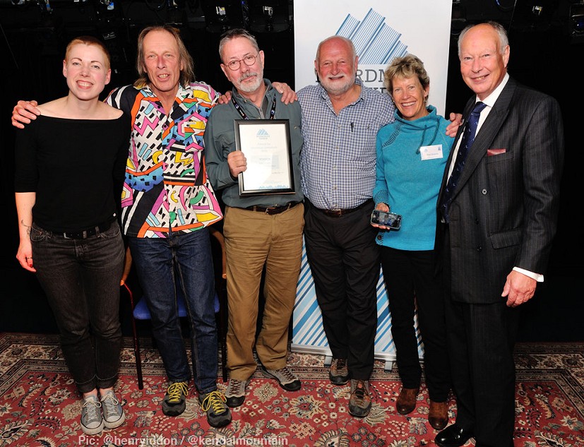 Simon McCartney wins the Boardman Tasker Award with 'The Bond'  © Henry Iddon