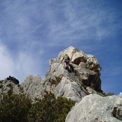 Adrian leading on 3c ridge  © coolboy
