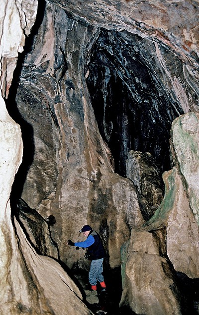 Thors Cave, Thors Tor, Peak District National Park  © Bob1