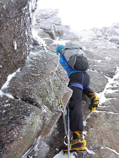 Easy mixed climbing on Invernookie  © Dave Saunders