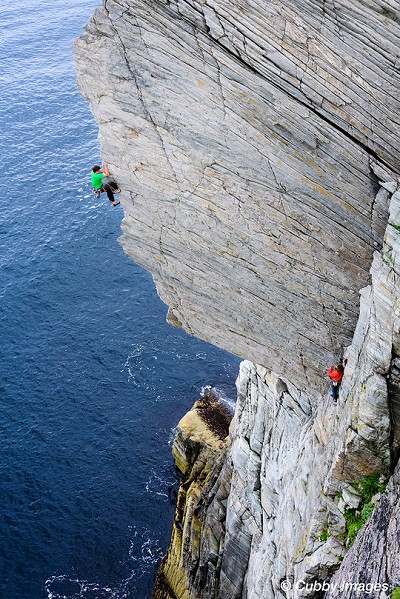 Danny Laing on the second ascent of Statue of Liberty, E4 5c, Sutherland. This could be E1 or E7!  © Dave Cuthbertson