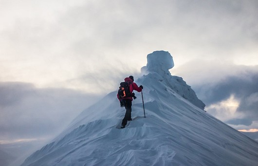 Approaching the summit of Trollsteinen  © Trevers