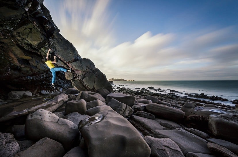 Bouldering on the arch at Peel  © Chris Prescott/Dark Sky Media