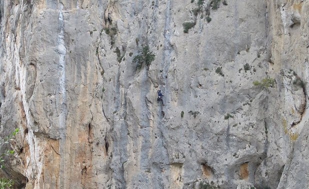 Graham Hoey on the 50m pitch, Taraxippus, at Sector St Nicolas  © Mike Waters