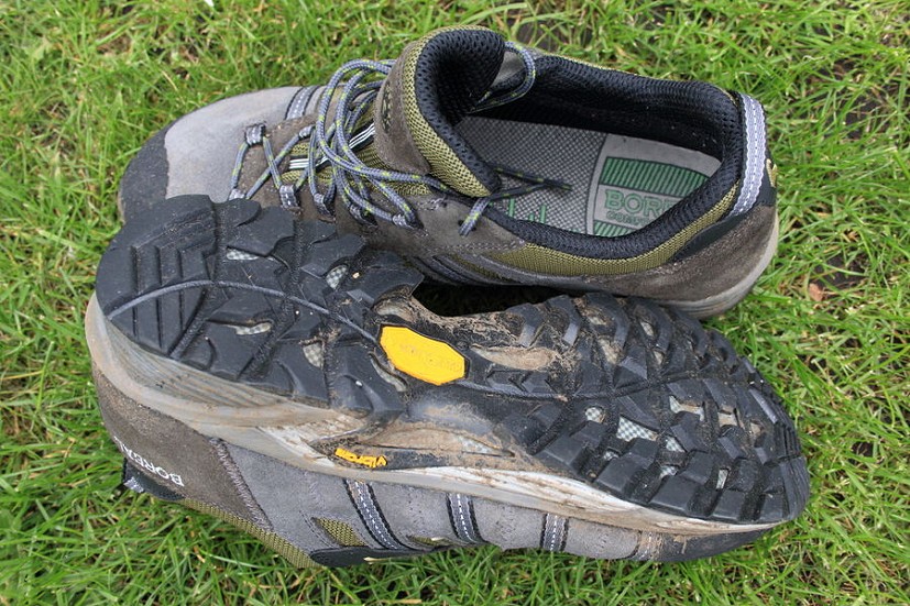 Deep tread on the sole, and a breathable mesh lining inside the shoe  © UKC/UKH Gear