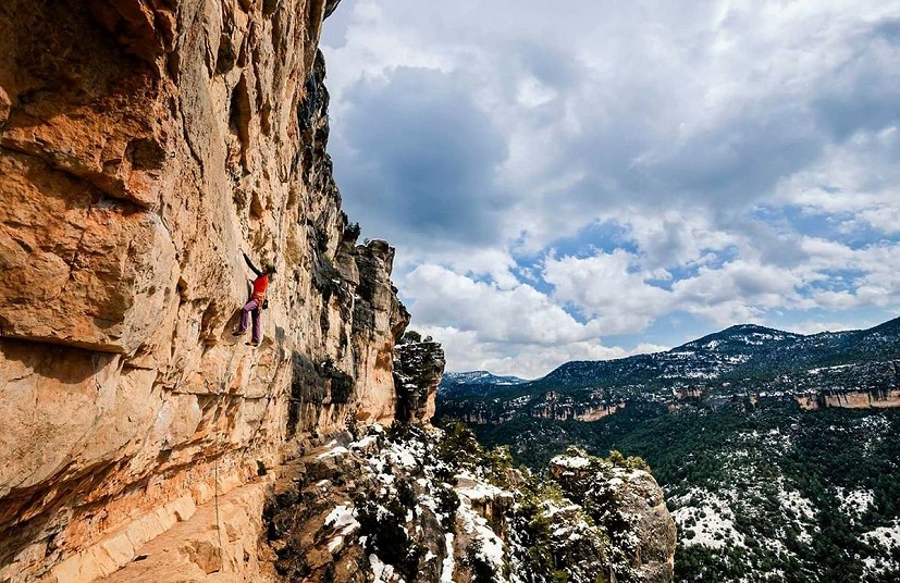 Stop and read a few moves ahead to assess what's coming. Siurana, Spain  © Dark Sky Media