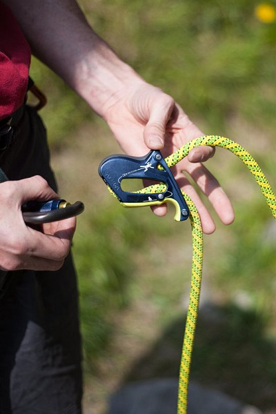 Assisted Breaking Belay Device Review - Salewa Ergo 1  © UKC Gear