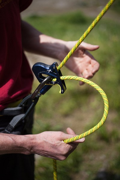 Assisted Breaking Belay Device Review - Salewa Ergo 3  © UKC Gear