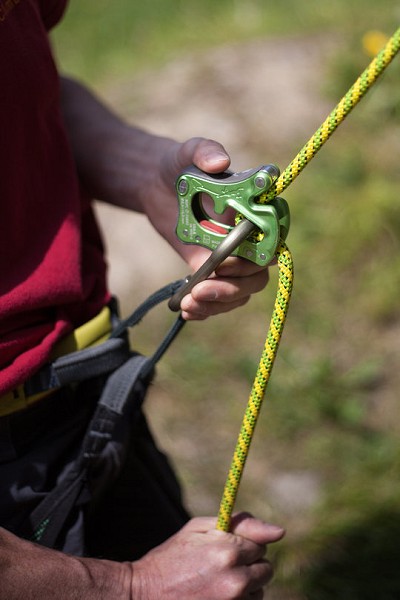 Assisted Breaking Belay Device Review - CT Click Up 4  © UKC Gear