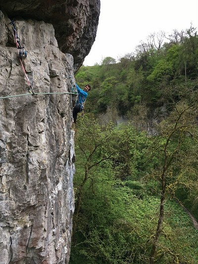 Can this really be VS?? Brian Seery lapping up the exposure on Chee Tor Girdle  © Paul Casey / Joe Brown Shops
