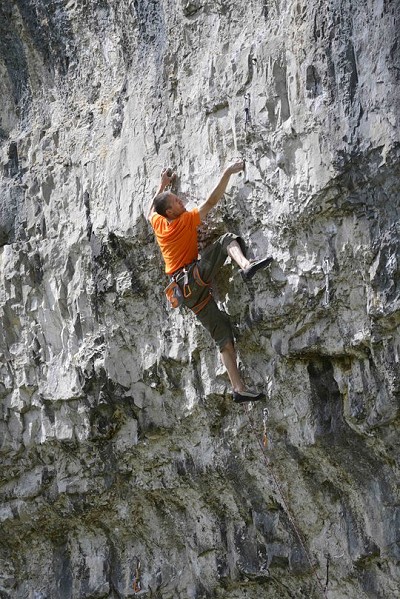 Steve McClure on Batman 9a/+ - an intermediary project that shared this move  © Tim Glasby