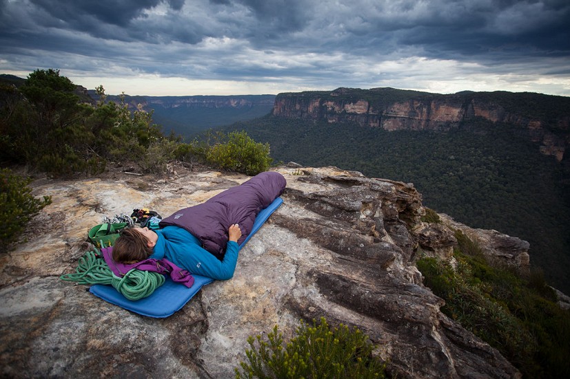 A blustery evening underneath a dark sky in the Blue Mountains, Australia   © Rob Greenwood - UKC