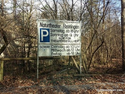 Parking Lot sign with Access & Allowed parking time by non-theater goers  © ClimbGermany
