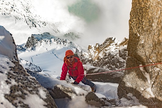 Tim Oliver joins the midi arete on the last pitch of Vent du Dragon on Aiguille to midi.  © Dan-gerMouse