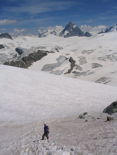 Descent from Aguie De La Tsa (3900m approx.) Note: The Matterhorn in background.  © Philu2