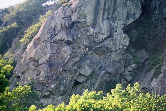 Charles leading the final pitch of Vector (E2 5c).  © Dave Emms