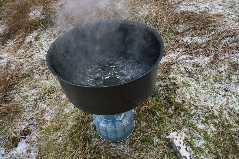 Boiling the crap out of some water - but you can simmer too  © UKC Gear