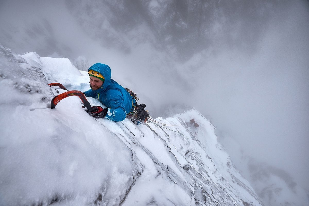 Greg Boswell on the exposed top pitch of Hanging Garden  © Hamish Frost
