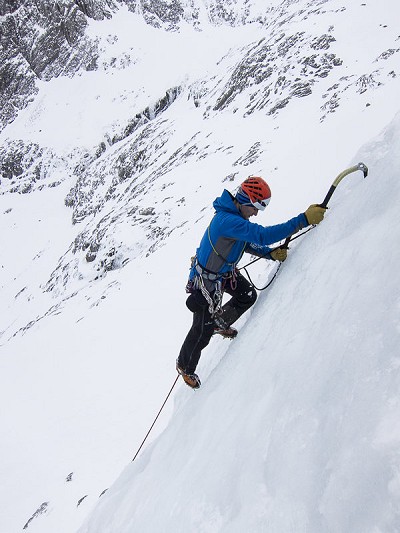 Mountain Guide Mike Pescod front pointing up ice   © Dan Bailey
