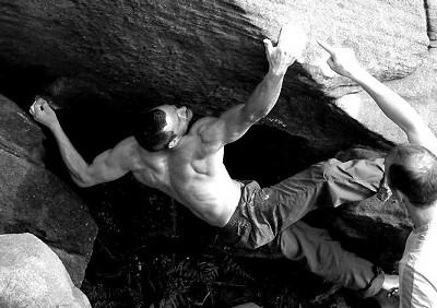 pointing out the hold on karjala, Crookrise  © Dan Vecchiato