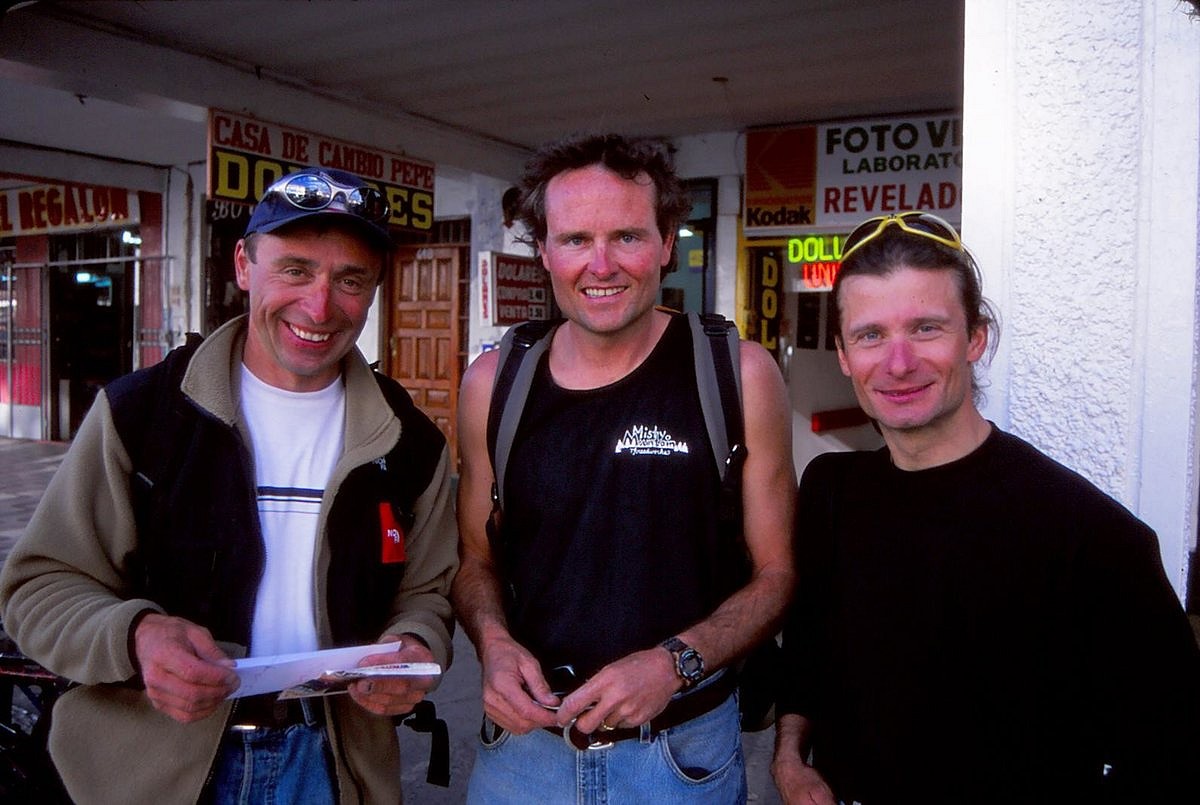 Silvo Karo, Craig Luebben, Mauro Bobo Bolle in Huaraz, Peru, 2000.  © Cam Burns