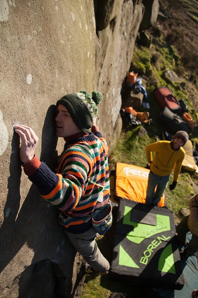Duncan Campbell (and his jumper) on Milky Buttons, with the Boreal Crash Pad below  © Rob Greenwood - UKC