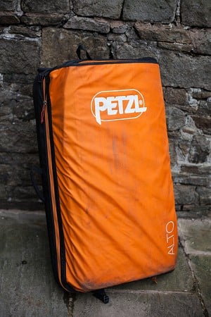 Petzl Alto Unwrapping - Phase 1  © UKC Gear