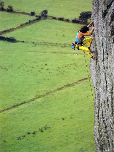 Red Chili founder Stefan Glowacz making the first onsight ascent of Strawberries at Tremadog in 1987  © Red Chili