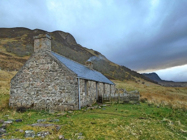 Achnanclach bothy - is it ever likely to get overrun?  © John Burns