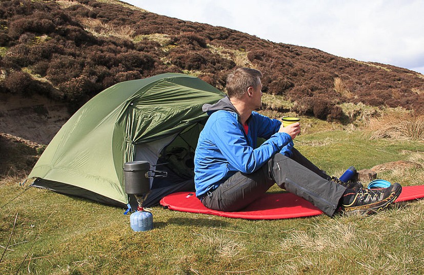 Warm & comfy enough for general camping, but neither as warm nor as fat as the rest on test   © Dan Bailey