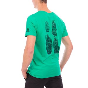Organic <a href="https://www.3rdrockclothing.com/collections/spring-summer-2018/products/cousins-t-shirt?utm_content=link22&amputm_campaign=gear_id_10589&amputm_medium=gear_post&amputm_source=ukclimbing" target="_blank" rel="noopener">COUSINS</a> Tee in Frog