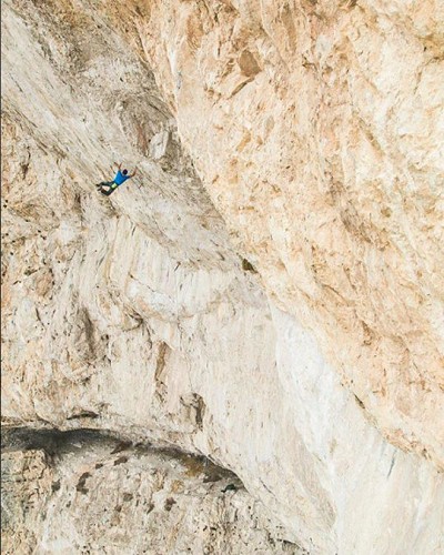 Jonathan Siegrist on Jumbo Love, 9b, Clark Mountain, Nevada  © Cameron Maier/BearCam media