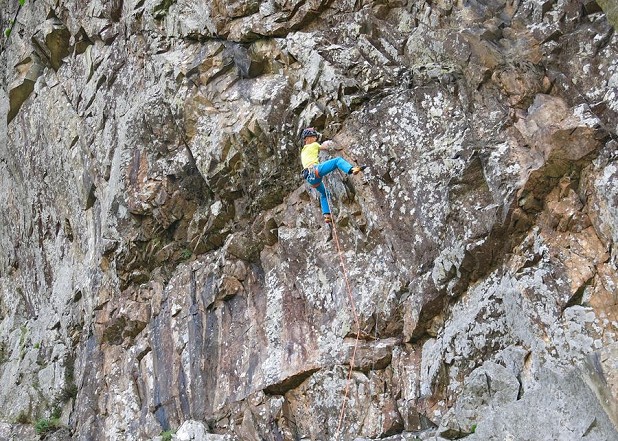 Neil on the steep line of Fearless E9.  © Neil Gresham