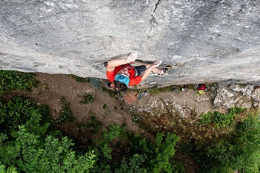 Ethan Walker on Eye of the Tiger at Dovedale  © Jonathan Bean