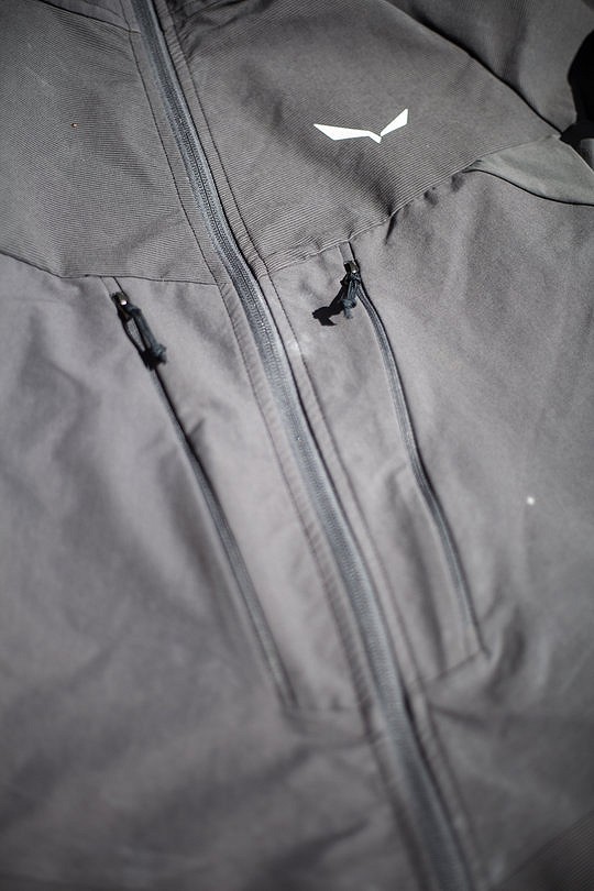 Slimline pocket design on the  SALEWA Agner Jacket