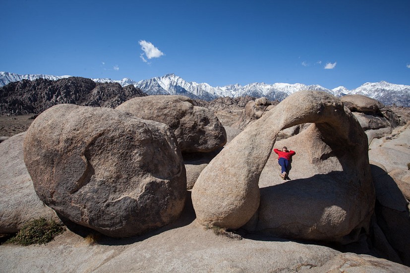 Relaxing at the Mobius Arch in the Alabama Hills  © Rob Greenwood - UKC